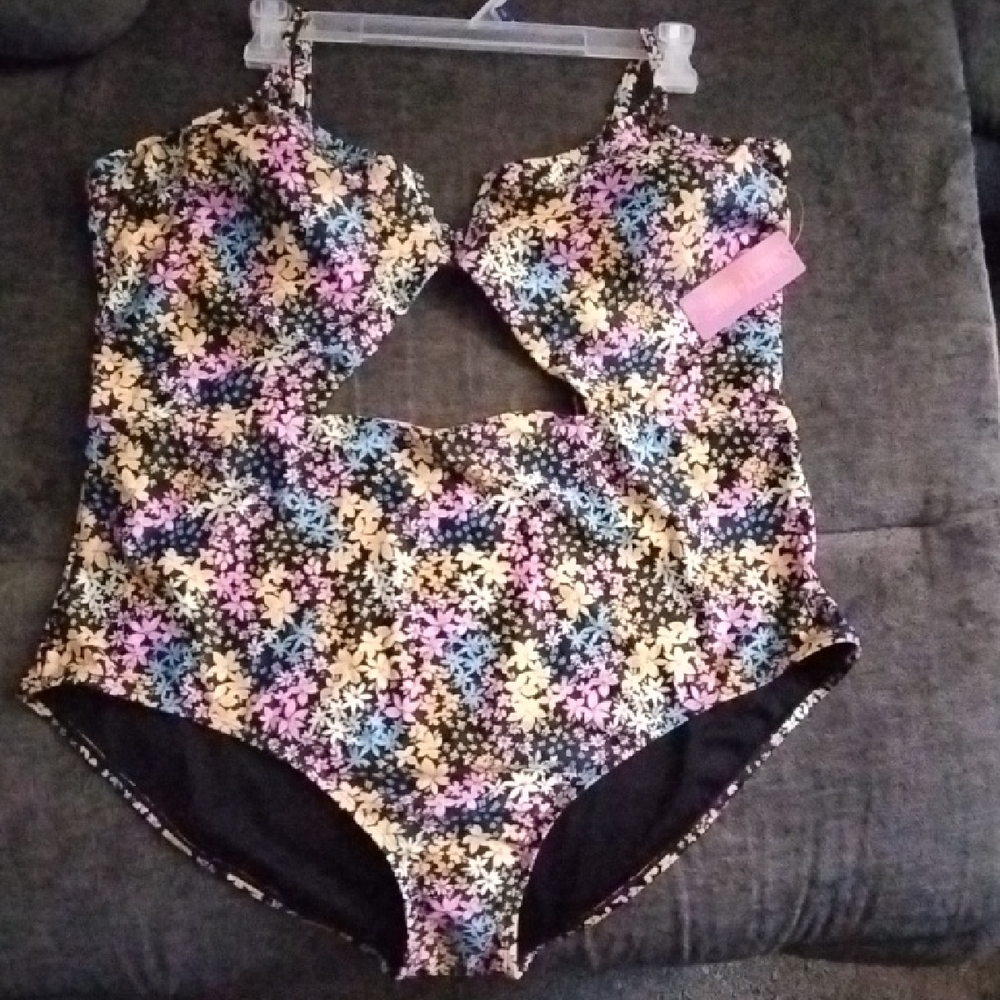 Women's Floral Cutout One-Piece Swimsuit